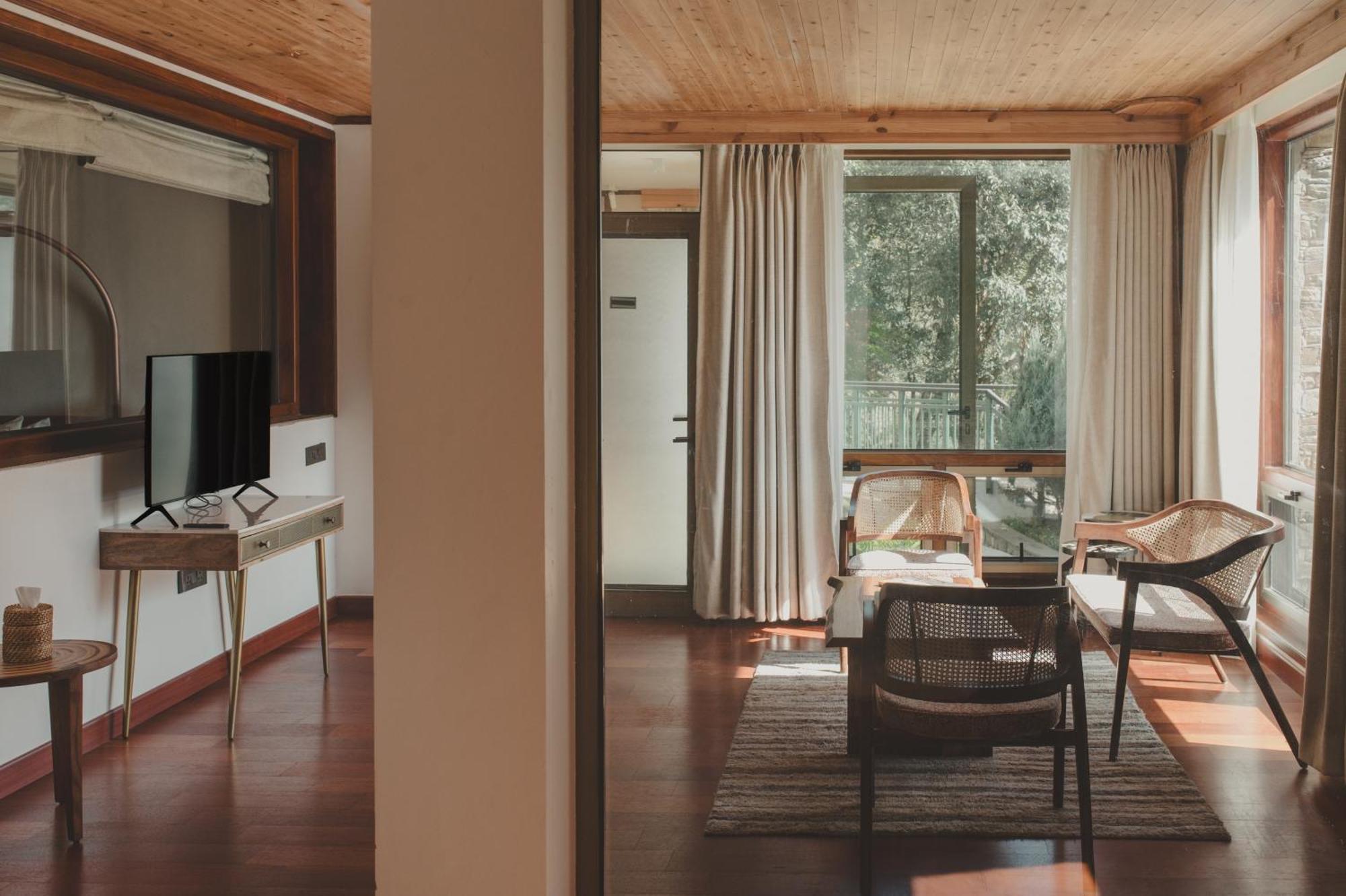 Brij Atmanya Bhowali, Nainital, A Luxury Mountain Escape Eksteriør billede