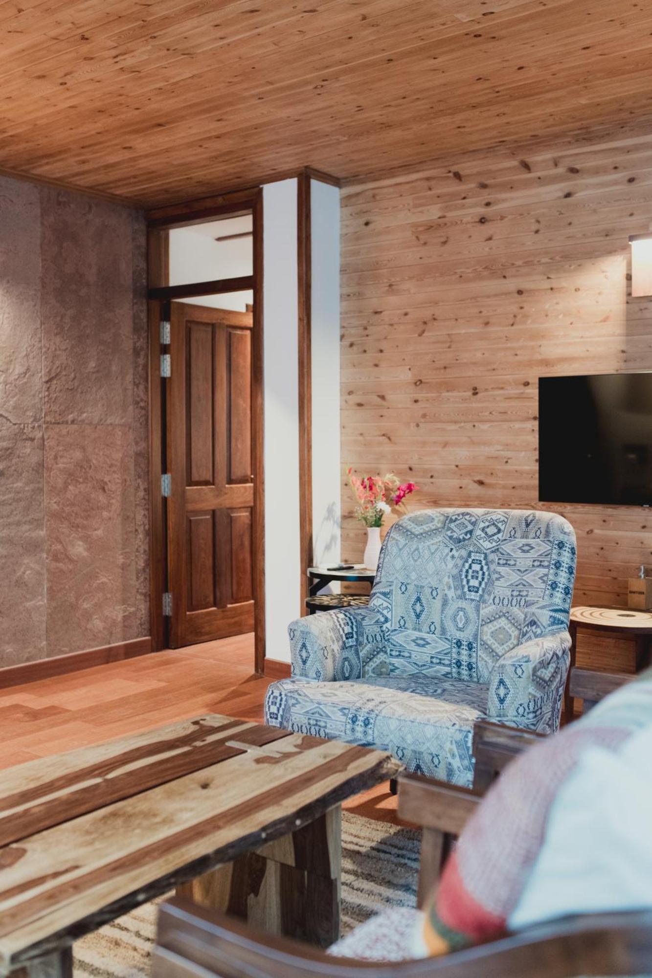 Brij Atmanya Bhowali, Nainital, A Luxury Mountain Escape Eksteriør billede